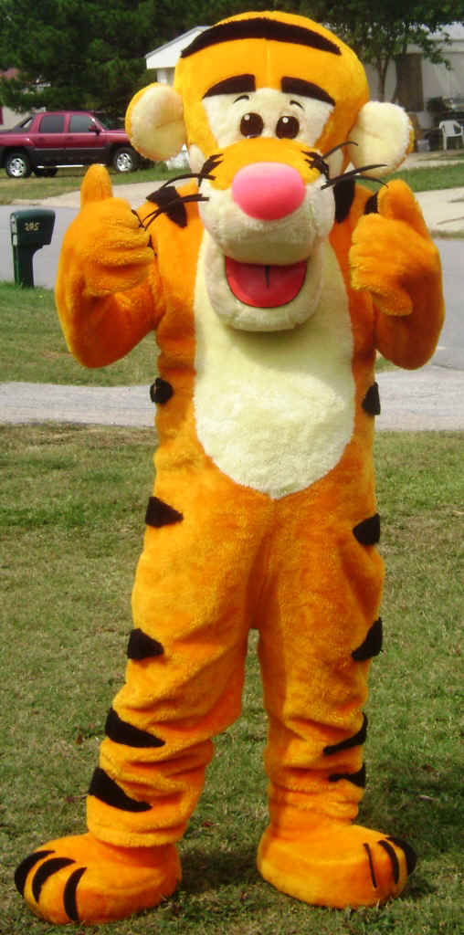 tiggerpic.JPG (307115 bytes)