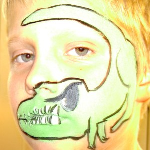 Greenville face painter does quick amazing designs